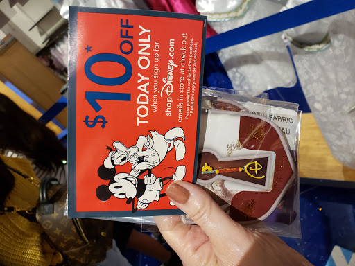 Toy Store «Disney Store», reviews and photos, 7700 W Arrowhead Towne Center, Glendale, AZ 85308, USA