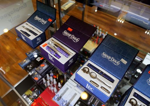 Vaporizer Store «Smoke Depot & Vapor Lounge», reviews and photos, 26930 The Old Rd, Valencia, CA 91381, USA