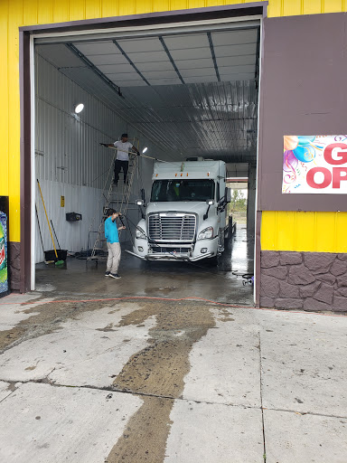 Quality Truck Wash en Girard