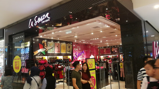 Stores to buy women's underwear Kualalumpur