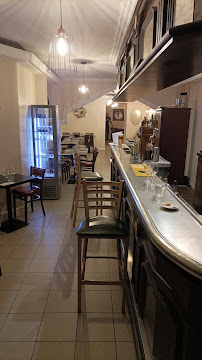 Atmosphère du Restaurant La Tradition à Saint-Denis - n°3