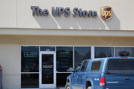 Mejor Notaría The UPS Store-Chino Valley