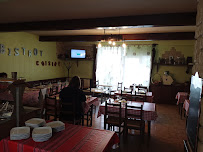Atmosphère du Restaurant Le Relai routier de Chaignepain à Alloinay - n°3