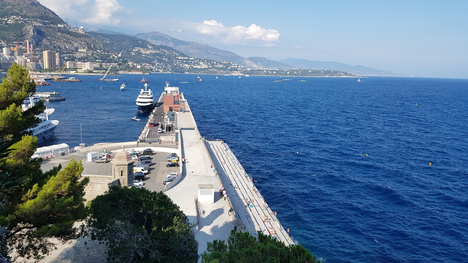 Φωτογραφία του Solarium Beach με επίπεδο καθαριότητας πολύ καθαρό