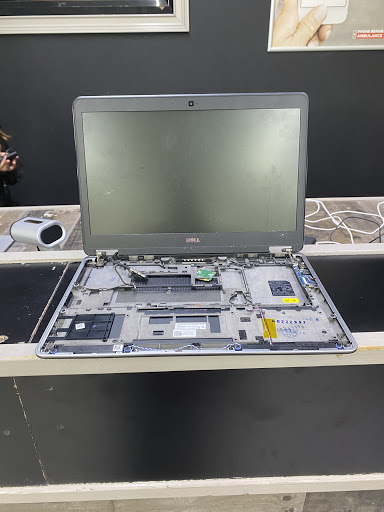 Phone Repair Service «Cell Phone Repair Ambulance Houston», reviews and photos, 10998 North Fwy, Houston, TX 77037, USA