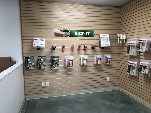 Self-Storage Facility «Corona Self Storage at Dos Lagos», reviews and photos, 21702 Temescal Canyon Rd, Corona, CA 92883, USA