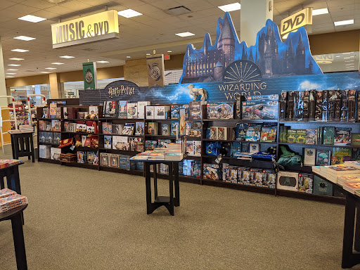 Book Store «Barnes & Noble Booksellers Clackamas Town Ctr Mall», reviews and photos, 12000 SE 82nd Ave, Portland, OR 97086, USA