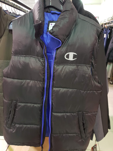 Department Store «Saks OFF 5TH», reviews and photos, 3310 Livermore Outlets Dr, Livermore, CA 94551, USA