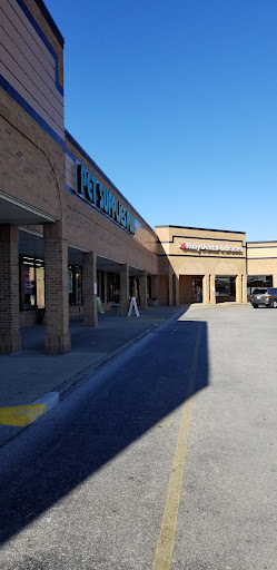 Pet Supply Store «Pet Supplies Plus», reviews and photos, 209 Towne Dr, Elizabethtown, KY 42701, USA