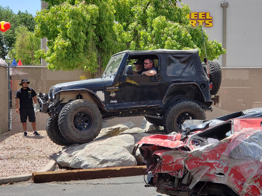 Truck Accessories Store «4 Wheel Parts - Phoenix, AZ», reviews and photos, 2202 S 7th St a, Phoenix, AZ 85034, USA