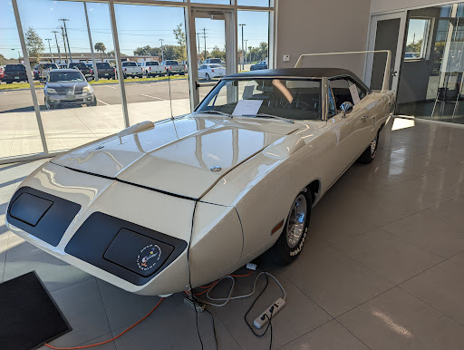 Car Dealer «Boniface-Hiers Chrysler Dodge Jeep», reviews and photos, 1775 E Merritt Island Causeway, Merritt Island, FL 32952, USA