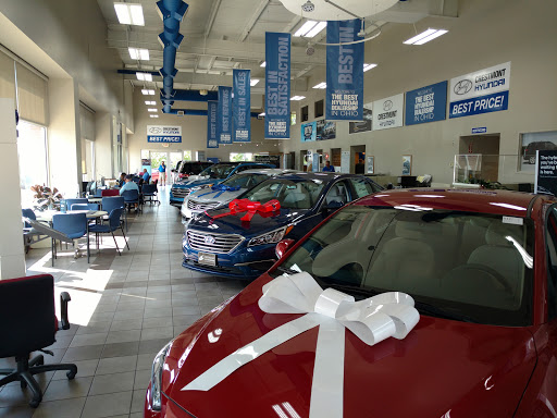 Hyundai Dealer «Crestmont Hyundai», reviews and photos, 2961 Center Rd, Brunswick, OH 44212, USA