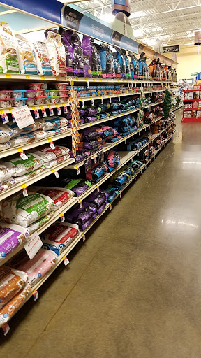 Pet Supply Store «PetSmart», reviews and photos, 8500 N Evanston Ave, Kansas City, MO 64157, USA