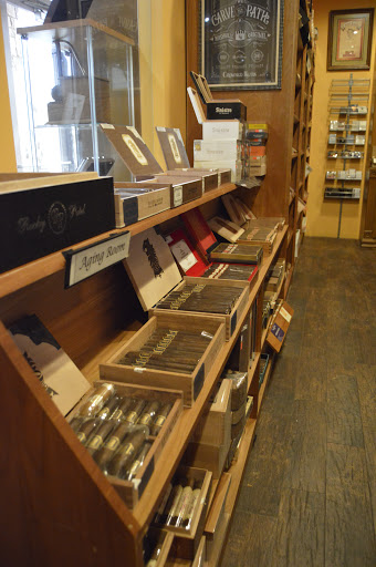 Cigar Shop «21 Degrees Cigar and Accessories», reviews and photos, 9375 E Shea Blvd #175, Scottsdale, AZ 85260, USA