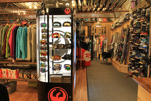 Snowboard Shop «Peak Ski & Snowboard Center», reviews and photos, 640 Center Rd, Pittsburgh, PA 15239, USA