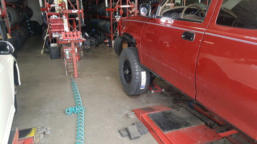 Tire Shop «Discount Tire Store - Queen Creek, AZ», reviews and photos, 21505 S Ellsworth Loop, Queen Creek, AZ 85142, USA