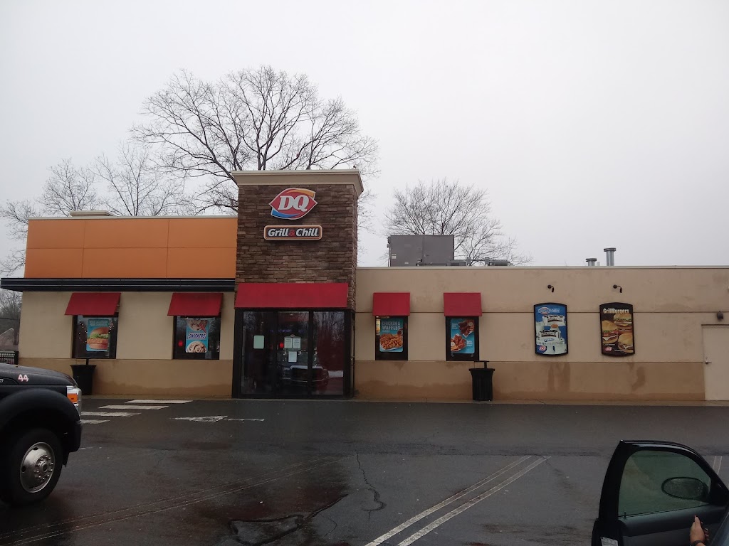 Dairy Queen Grill & Chill 06074