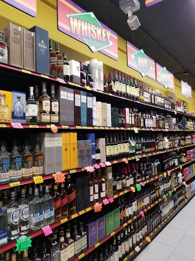 Liquor Store «Gold Crown Liquors Store», reviews and photos, 3425 N Clark St, Chicago, IL 60657, USA