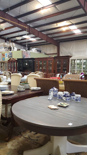 Thrift Store «Treasure Box Thrift Store», reviews and photos, 518 S Patterson St, Valdosta, GA 31601, USA