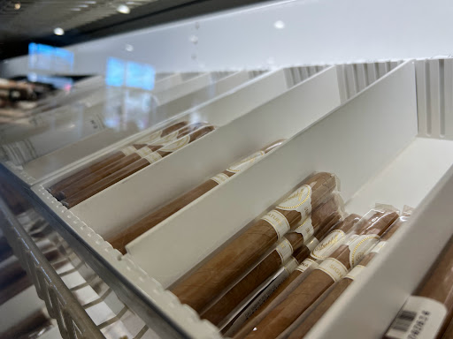 Two Guys Smoke Shop, 741 Lafayette Rd, Seabrook, NH 03874, USA, 