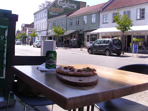 Møn Isola Pizza in Stege, Haderslev