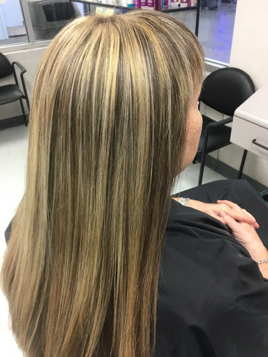 Hair Salon «SmartStyle Hair Salon», reviews and photos, 1101 Beville Rd, Daytona Beach, FL 32119, USA