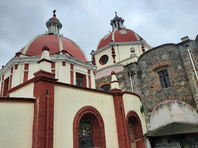 Atrio de la Parroquia de Santiago Temoaya