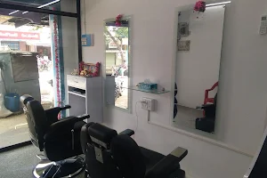 CUT TO CUT HAIR AND BEAUTY SHOP image