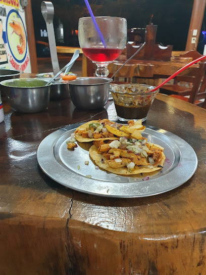 Tacos y Mariscos 'El Chino'