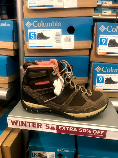 Sportswear Store «Columbia Sportswear Outlet», reviews and photos, 6800 Oxon Hill Rd #600, Oxon Hill, MD 20745, USA