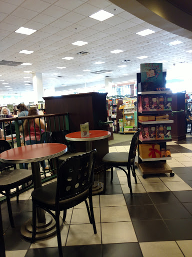 Book Store «Barnes & Noble», reviews and photos, 5132 W Saginaw Hwy, Lansing, MI 48917, USA