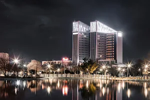 Park Mall Hotel & Conference Center image