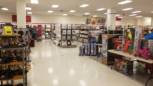 Department Store «T.J. Maxx», reviews and photos, 34 E Ridgewood Ave, Paramus, NJ 07652, USA