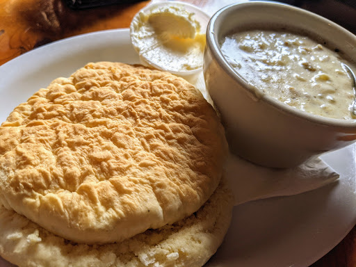 Bar & Grill «Snug Harbor Bar and Grill», reviews and photos, 5001 SW Hwy 101, Lincoln City, OR 97367, USA