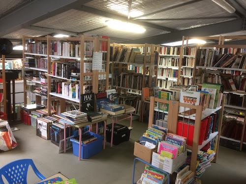 Librairie Comité d'amis Emmaus de Port Jérome Sur Seine Port-Jérôme-sur-Seine