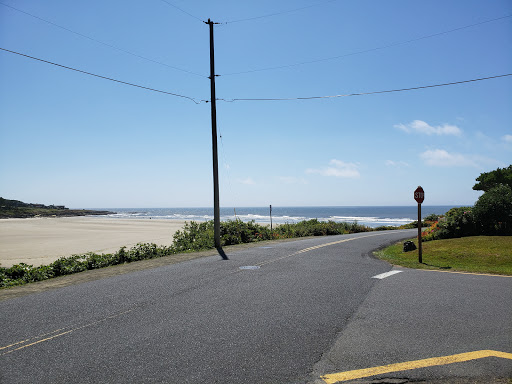 Family Restaurant «Yachats Underground Pub & Grub», reviews and photos, 125 Ocean View Dr, Yachats, OR 97498, USA