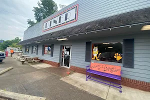 Paw's Diner image