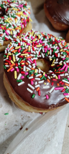 Dessert Shop «Family Donuts & Deli», reviews and photos, 9045 Fair Oaks Blvd, Carmichael, CA 95608, USA