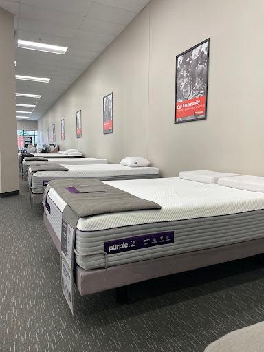 Mattress Firm Bloomfield Town Square image 5