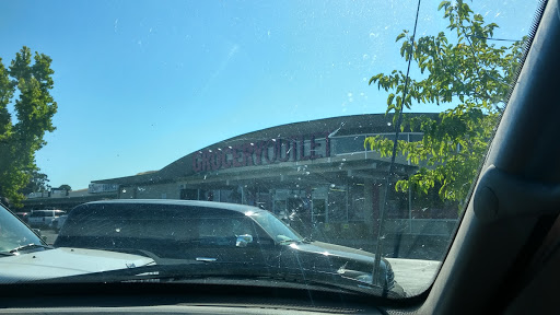 Grocery Store «Grocery Outlet Bargain Market», reviews and photos, 1155 S Main St, Lakeport, CA 95453, USA