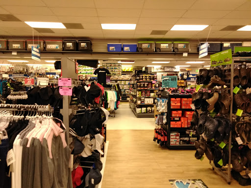 Sporting Goods Store «Big 5 Sporting Goods», reviews and photos, 2062 Lake Tahoe Blvd, South Lake Tahoe, CA 96150, USA