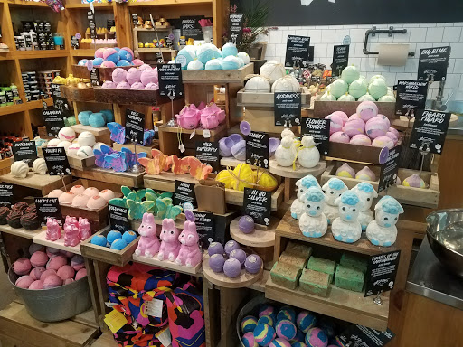 Cosmetics Store «Lush Cosmetics», reviews and photos, 303 Memorial City Way, Houston, TX 77024, USA