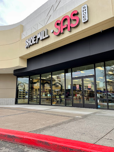 Shoe Store «Shoe Mill», reviews and photos, 8616 SE Sunnyside Rd, Clackamas, OR 97015, USA