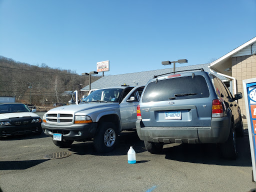 Car Wash «Naugatuck Car Wash», reviews and photos, 727 Rubber Ave #32, Naugatuck, CT 06770, USA