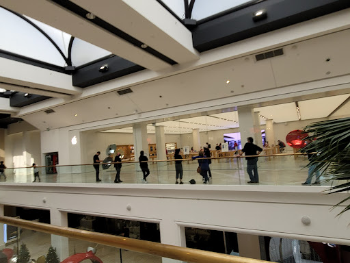 Computer Store «Apple Sherman Oaks», reviews and photos, 14006 Riverside Dr, Sherman Oaks, CA 91423, USA