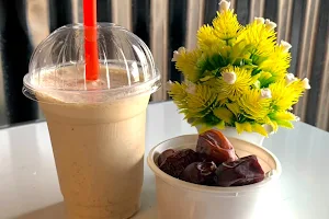SIP EAT UP shakes & snacks image