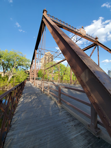 Nicollet Island Park