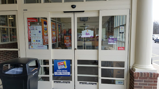 Grocery Store «Stop & Shop», reviews and photos, 141 Main St, Foxborough, MA 02035, USA