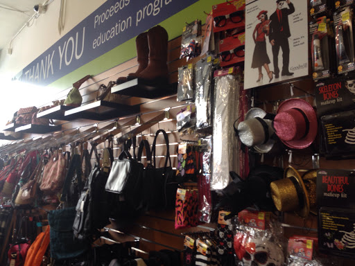 Thrift Store «Goodwill South Lake Union», reviews and photos, 411 Westlake Ave N, Seattle, WA 98109, USA
