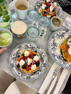 La petite Bleue BRUNCH & COFFEE à Paris